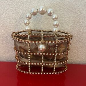 Pearl Basket Clutch
